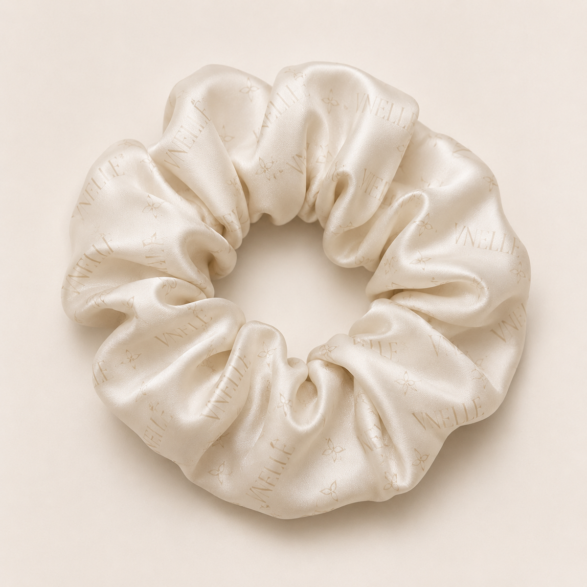 VNELLE Luxe Silk Scrunchie