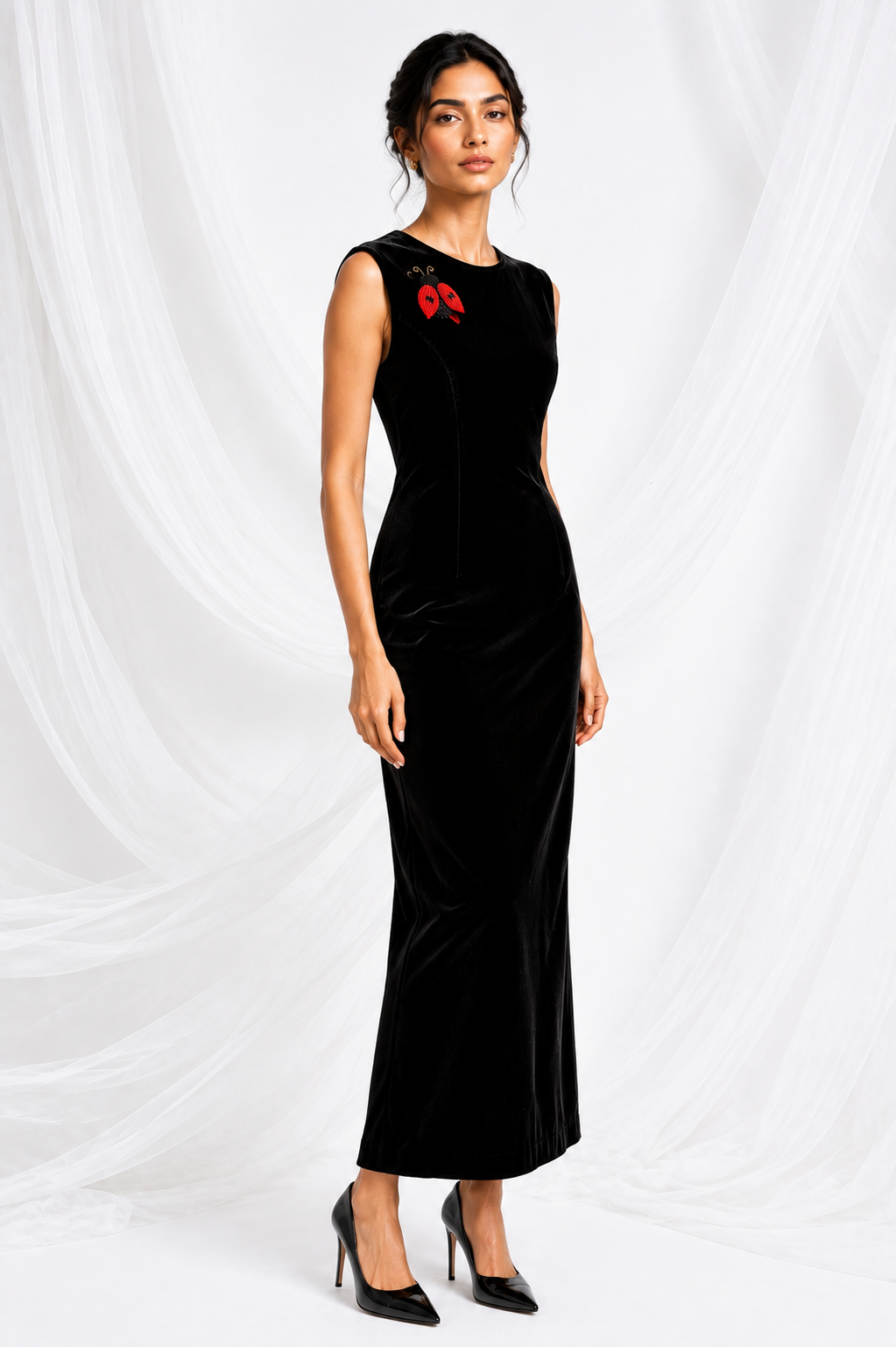 Sheath Gown I Noir I vnelle