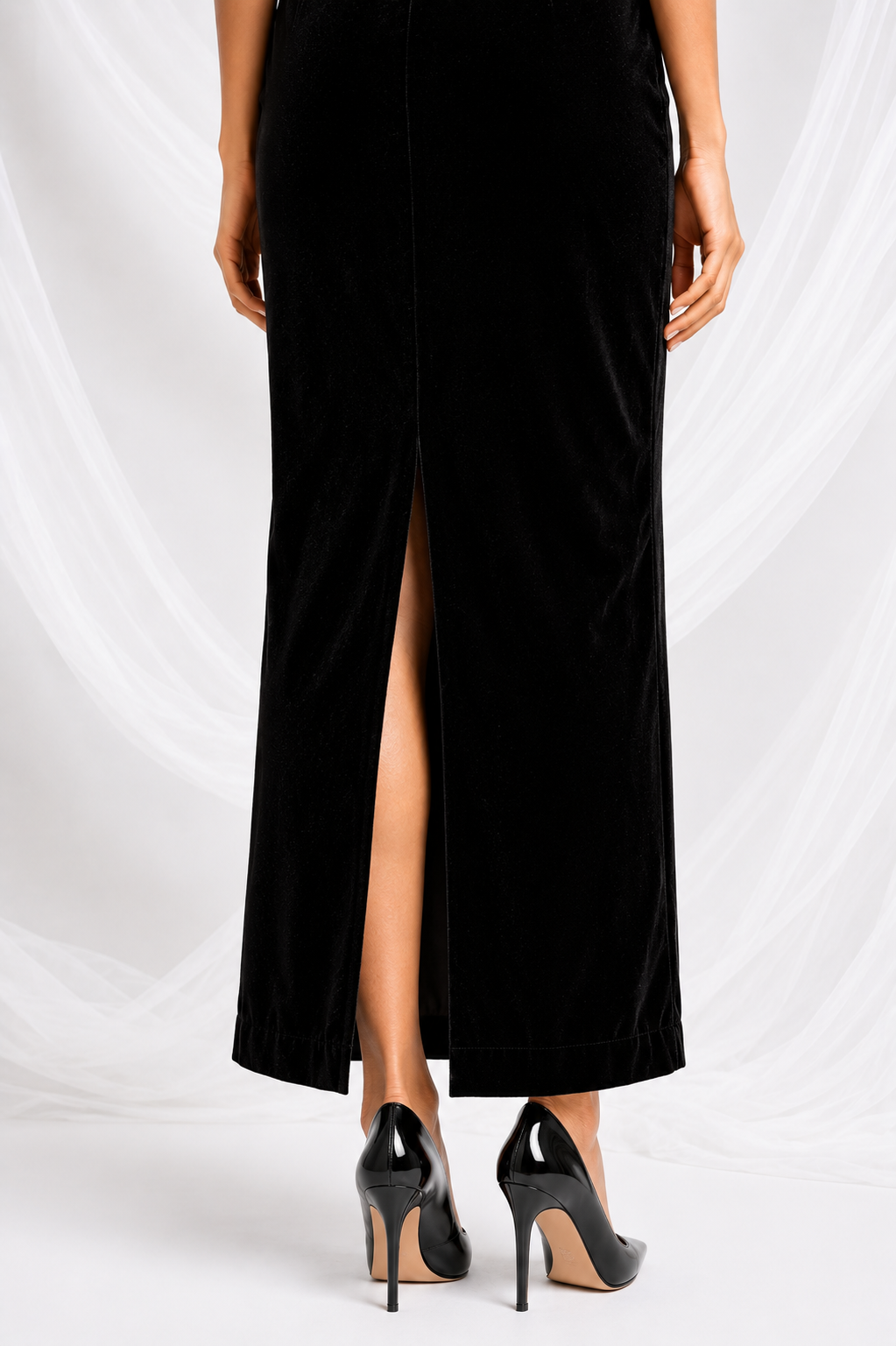 Sheath Gown I Noir I vnelle